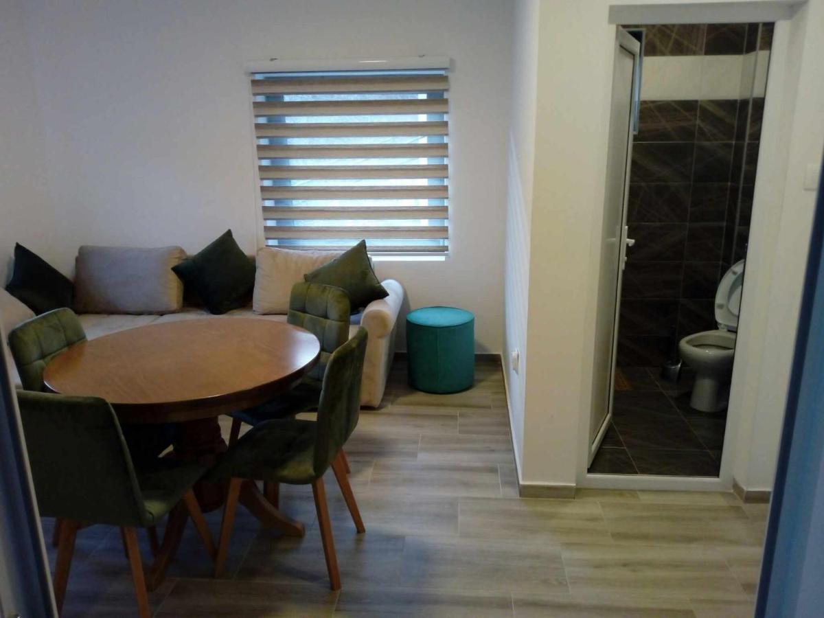 Std Cvetkovic Bed and Breakfast Crni Vrh Buitenkant foto