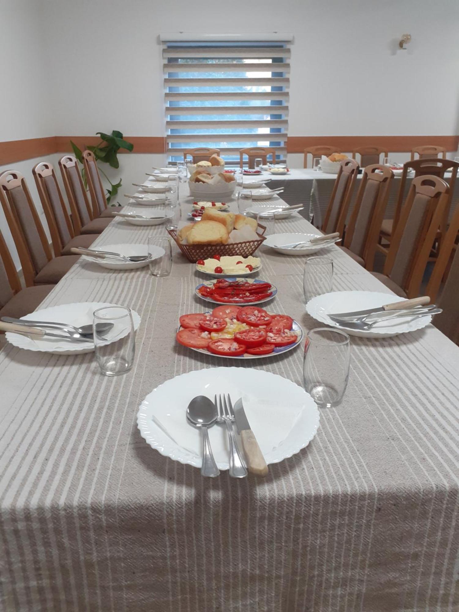 Std Cvetkovic Bed and Breakfast Crni Vrh Buitenkant foto